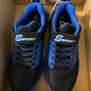 Boy size 3 NWT shoes
